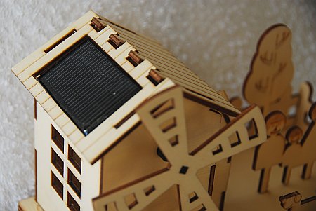 RobotiKits von solarspiel.com - der lehrreiche Bausatz über Sonnenenergie